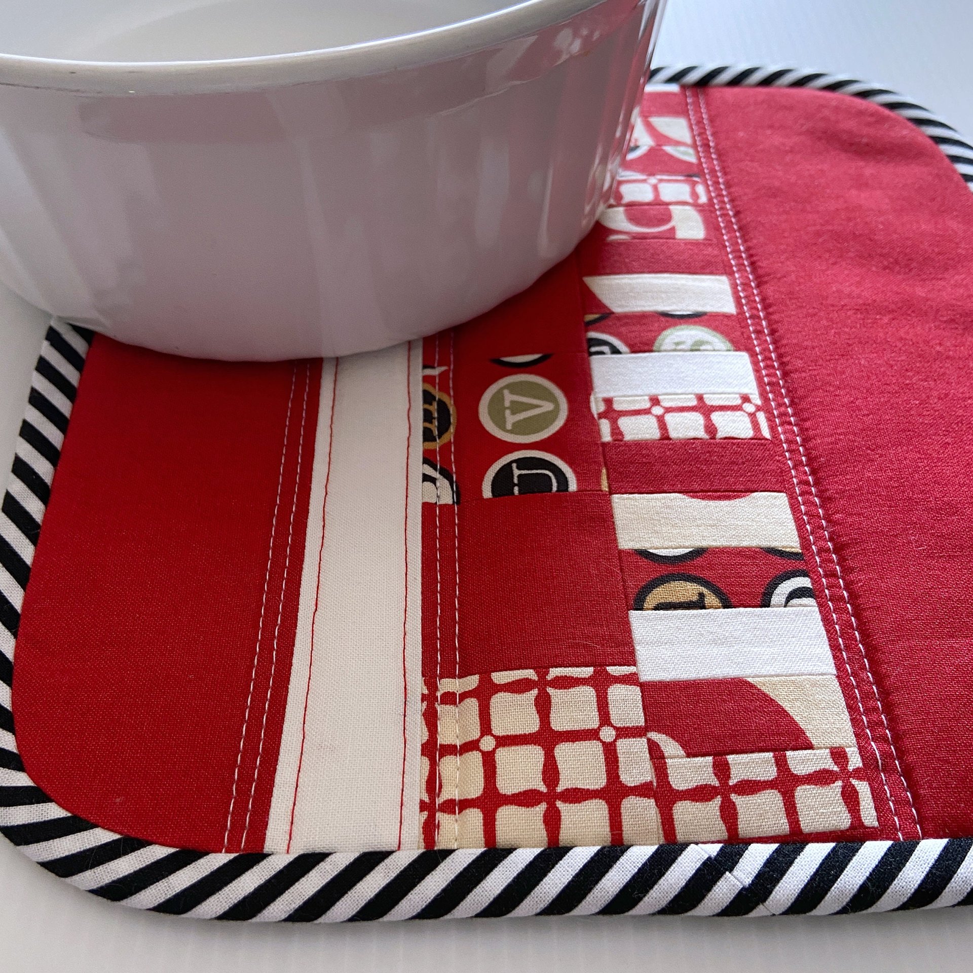 Red Quilted Potholder Set, Retro Kitchen Hot Pads