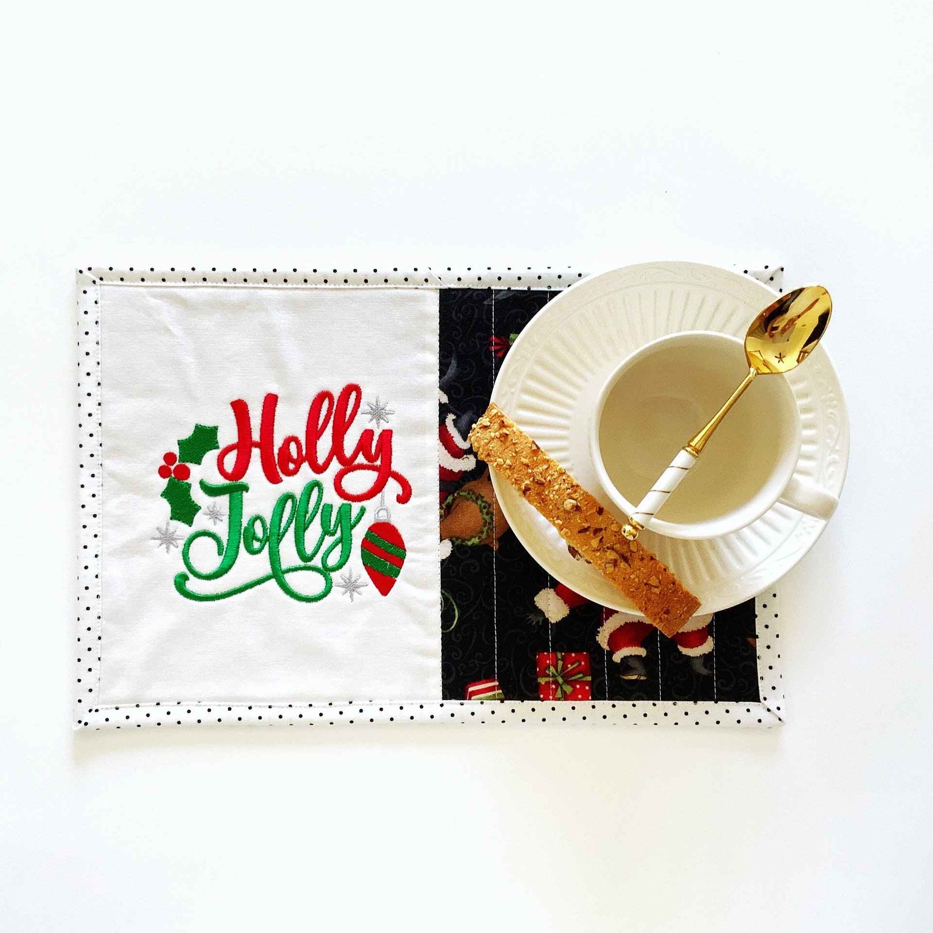 Embroidered Christmas Mug Rug, Holiday Snack Placemat